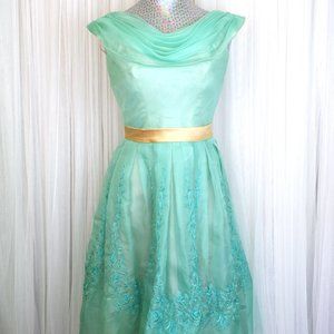 1950s Vintage Size Xsmall/Small Off the Shoulder Cocktail Gown Sea foam Green